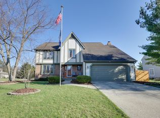 185 Trail Edge Cir, Powell, OH 43065