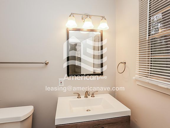5th image of 187 E Woodcrest Dr