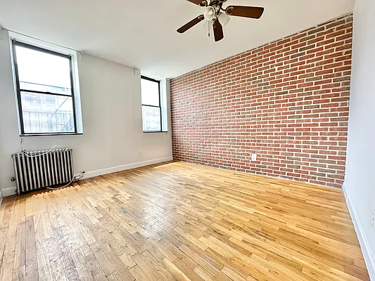 Rented by Compass | media 7