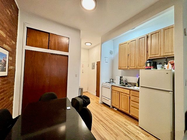 2nd image of 227 E 5th St APT 2FW