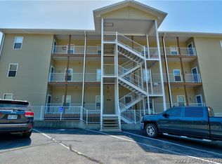 498 Mimosa Beach Dr #4A, Climax Springs, MO 65324