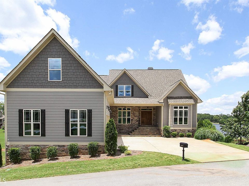 1st image of 430 Vanderbilt Pkwy #8