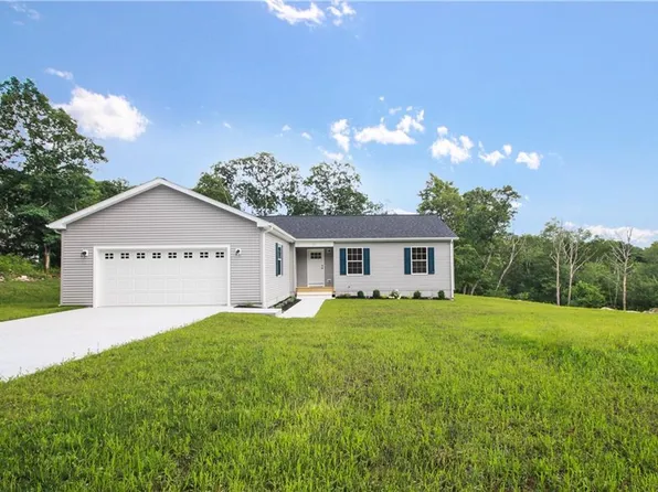 56 Hopkinton Hill Rd, Hopkinton, RI 02833
