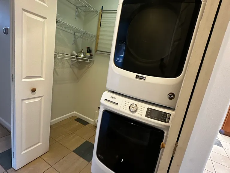 1637 Garnet Ln — Photo 17