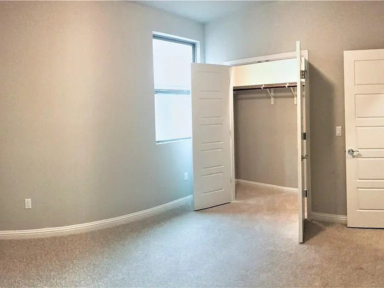 6814 E Riverside Dr #106 — Photo 12