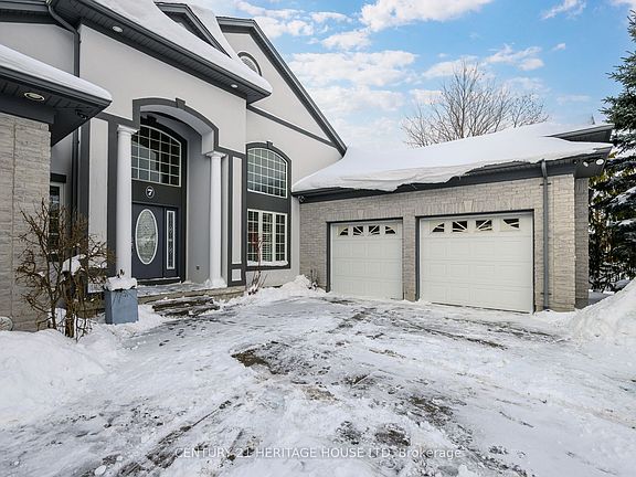 4th image of 7 Edwin Dr