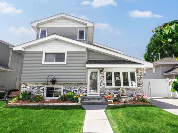 310 Hawthorne Ave, Bensenville, IL 60106