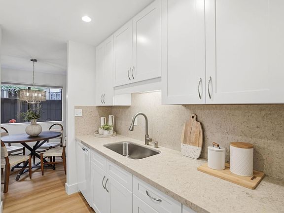5th image of 610 Gilbert Ave APT 32