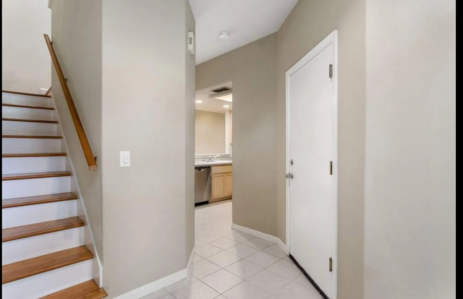 2 bed, 1131 sqft, $2,500 — Photo 1