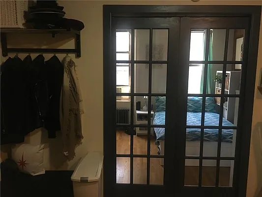 Rented by R New York | media 2