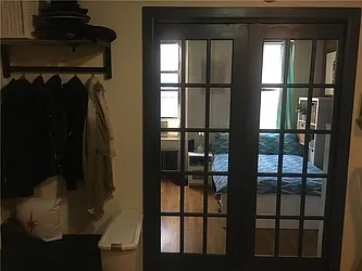 Rented by R New York