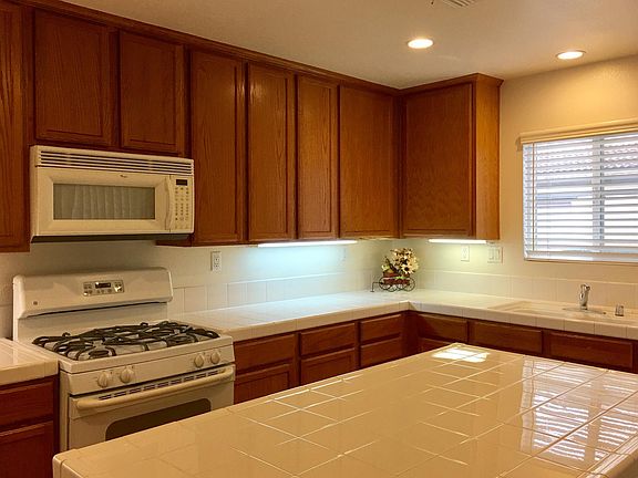 4th image of 515 N Orange Privado