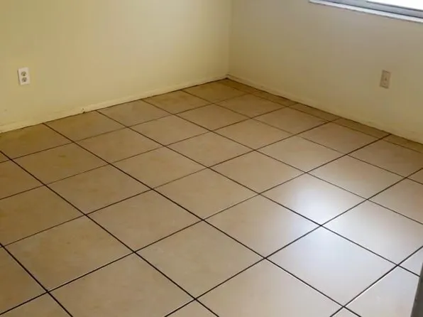 2300 W Cannon Ter NW APT B, Winter Haven, FL 33881