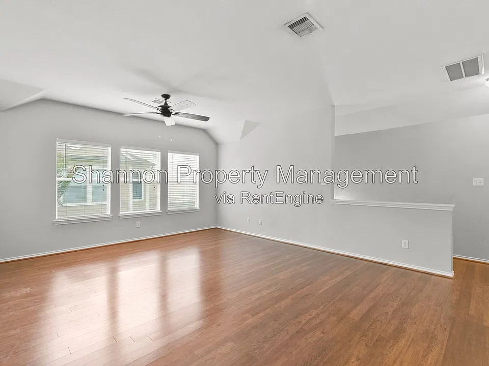 1313 Paige St