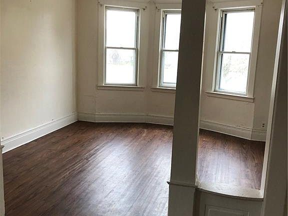 3rd image of 316 Florida St