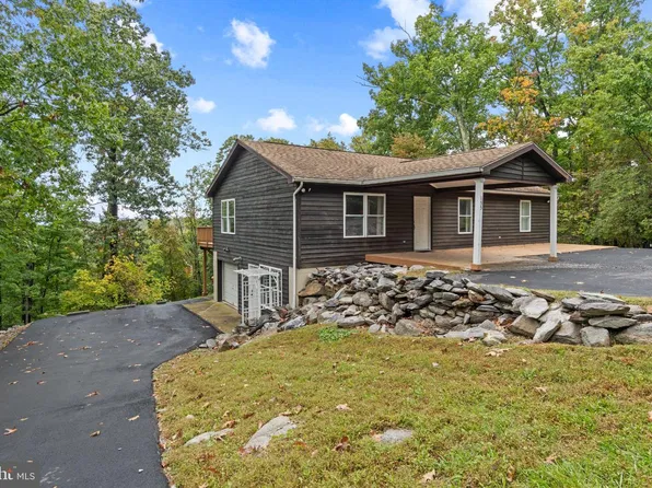155 Fawn Dr, Harpers Ferry, WV 25425
