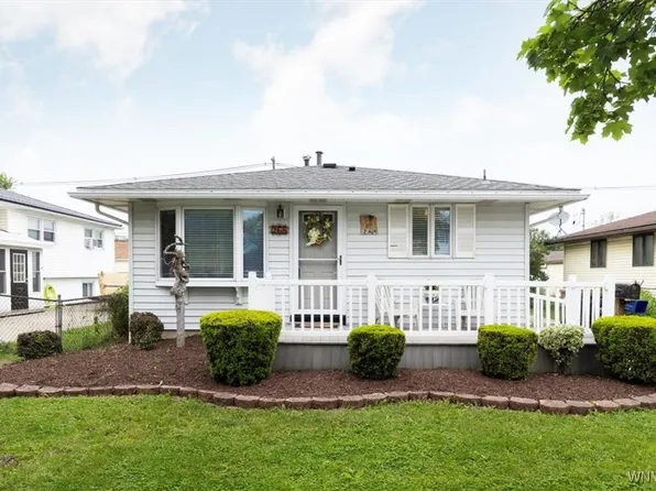 268 Meadowlawn Rd, Cheektowaga, NY 14225