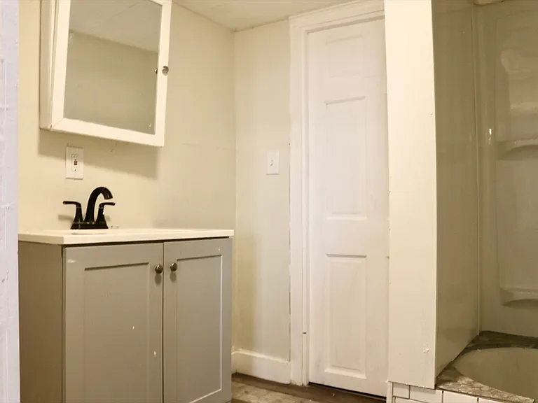 17 Granite St #1 — Photo 8