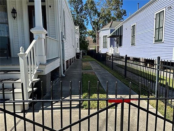 4th image of 125 S Genois St