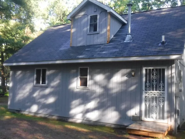 214 Chippendale Dr, Houghton Lake, MI 48629