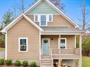 7 Berry Crest Ln, Arden, NC 28704
