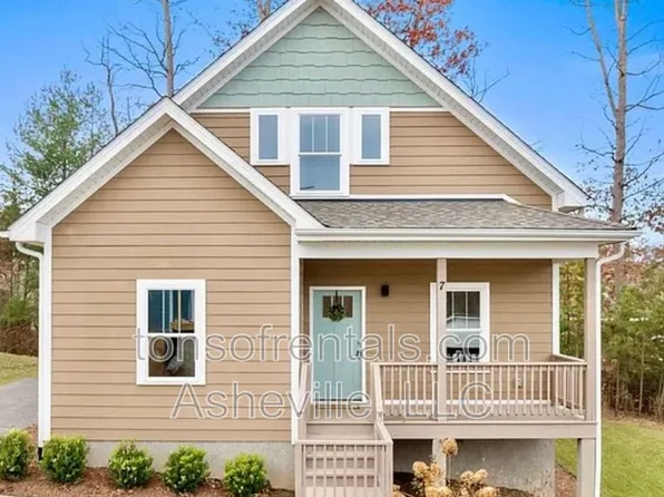 7 Berry Crest Ln, Arden, NC 28704