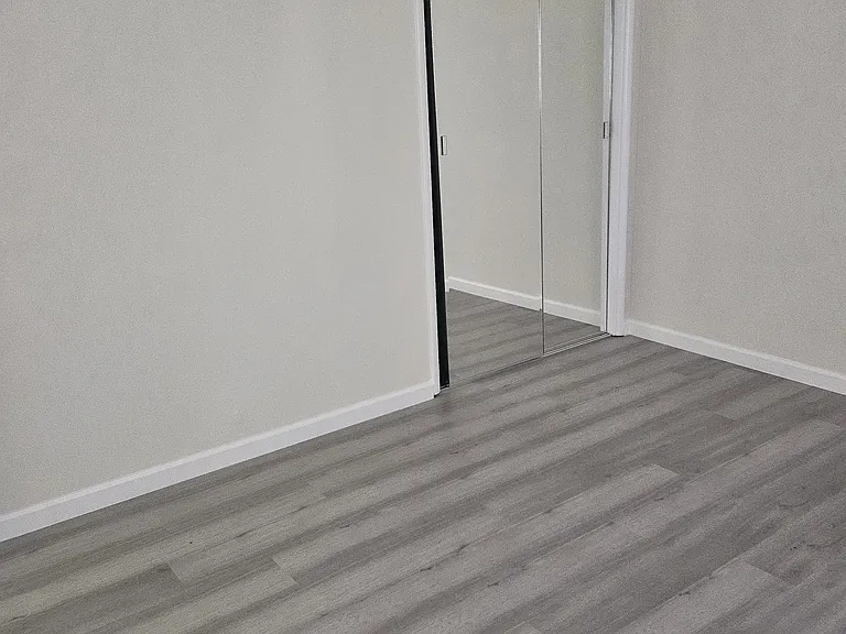 560 Geneva Ave — Photo 5