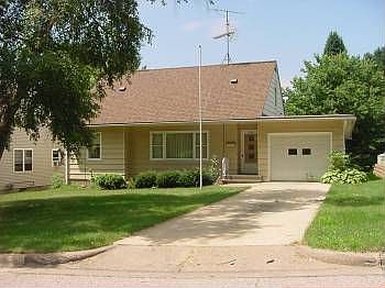 1st image of 216 N 10th St