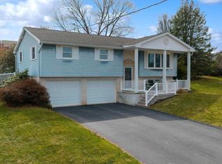417 Frederick Dr, Dallastown, PA 17313