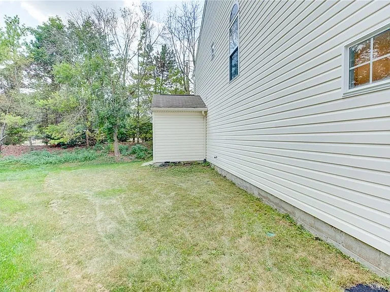 1544 Doddington Rd — Photo 32
