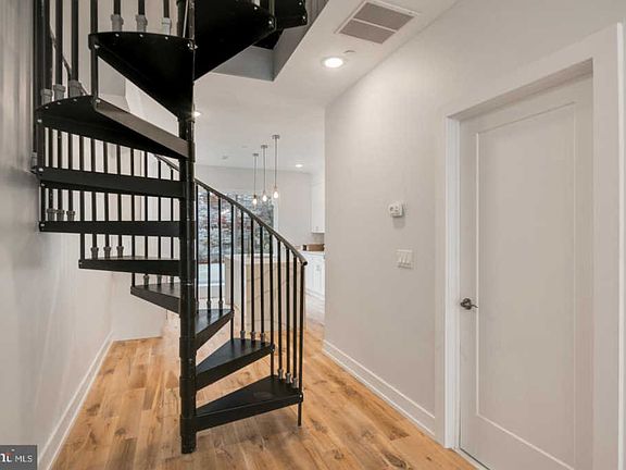 4th image of 1325 N Marston St #1