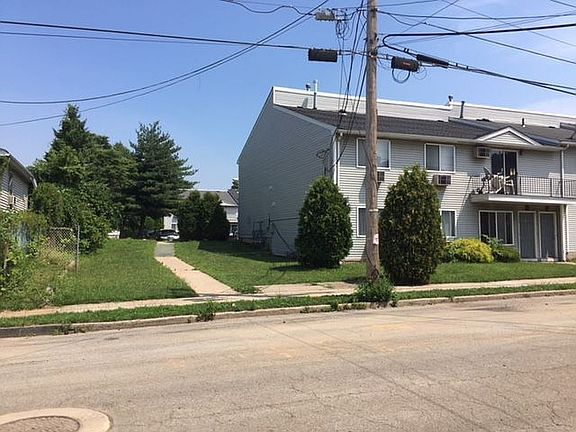 2nd image of 15 E Brandis Ave