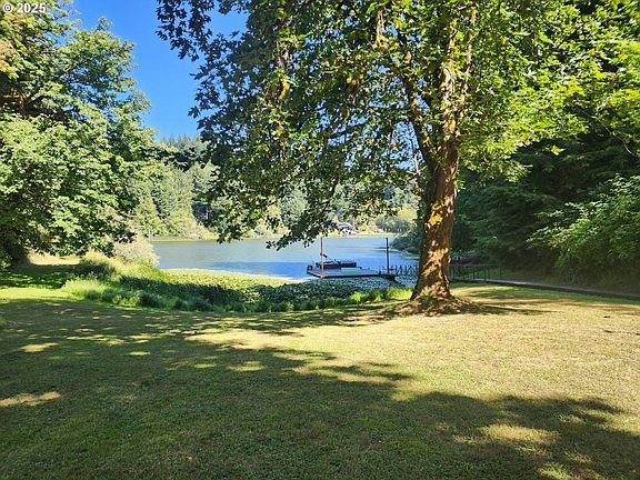 3rd image of 2647 S Tenmile Lk