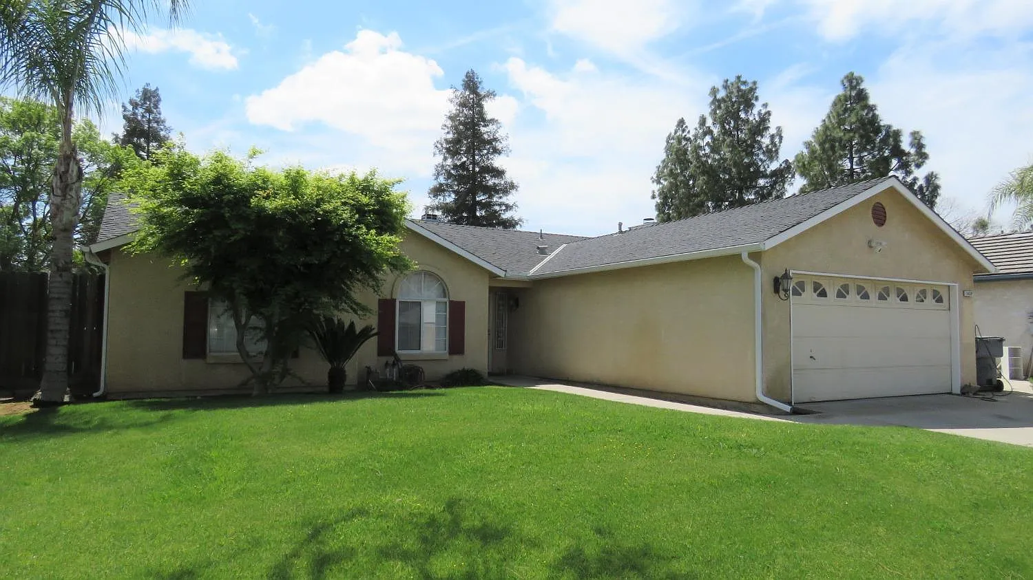 5469 W Robinson Ave photo 1