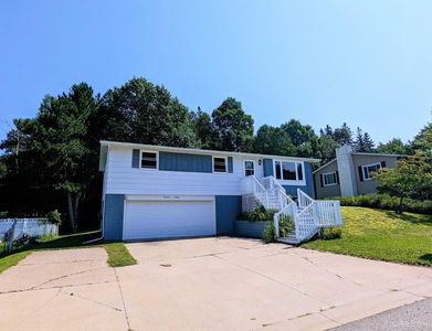 1420 N McClellan Ave, Marquette, MI, 49855