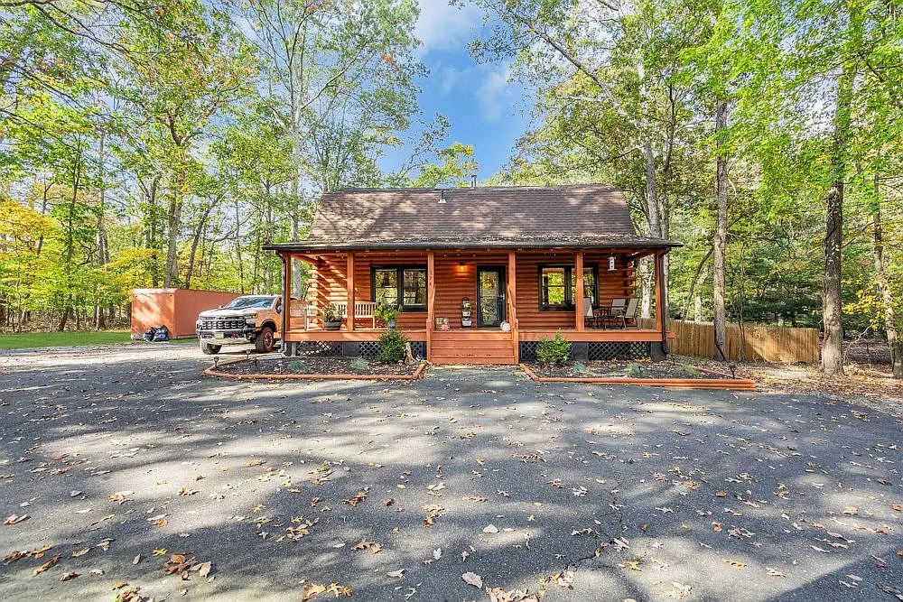3 bed, 2.0 bath, 1632 sqft, $3,500 — Photo 1