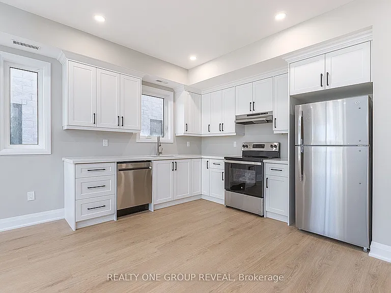 227 Grenfell St #1 — Photo 7