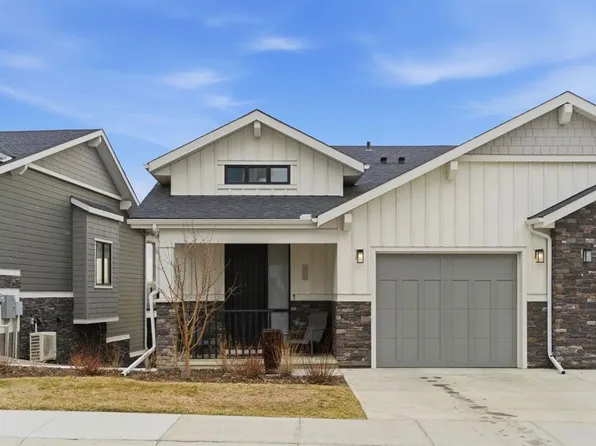 408 S Crestridge Cmn SW, Calgary, AB T3B 6J5