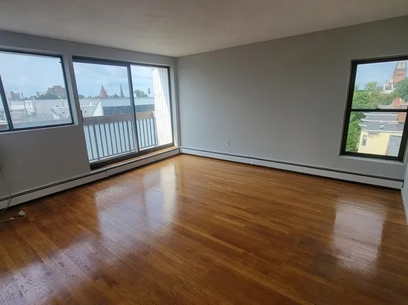 1643 Cambridge St APT 77, Cambridge, MA 02138