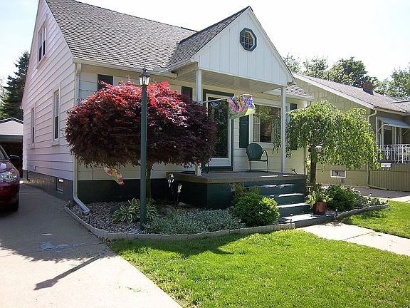 2nd image of 612 Maywood Ave