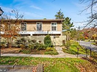 2 Hamlet Hill Rd, Baltimore, MD 21210