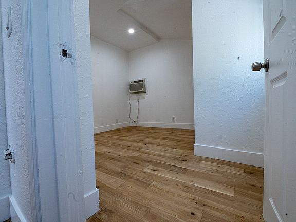 4th image of 117 S Bixel St #2