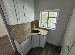 950 SW 7th St APT 3, Miami, FL 33130