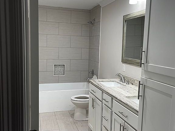 2nd image of 525 Brentwood Blvd