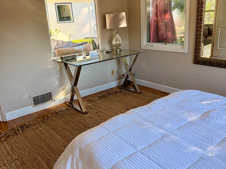 Guest Bedroom #1