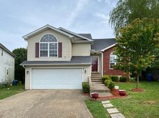 3901 Pinoak View Ct, Louisville, KY 40299