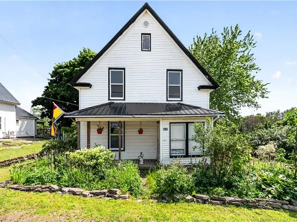 62 Academy St, Hillsborough, NB E4H 2R8