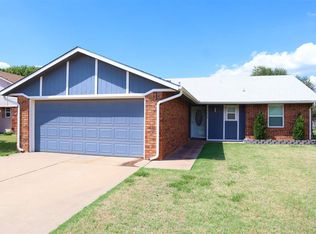 5626 Cedar Ridge Dr, Enid, OK 73703