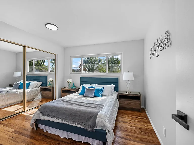 2268 Serra Dr — Photo 8