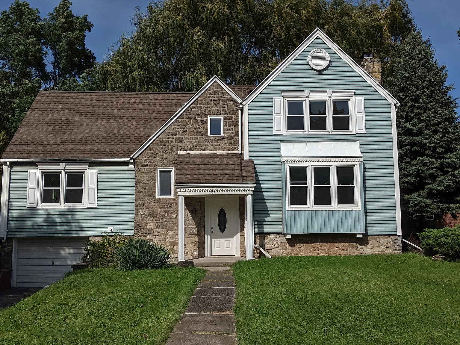 557 Colt Ave photo 1